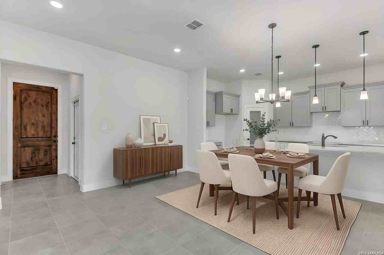 600 Park Cir - Photo 3 of 31
