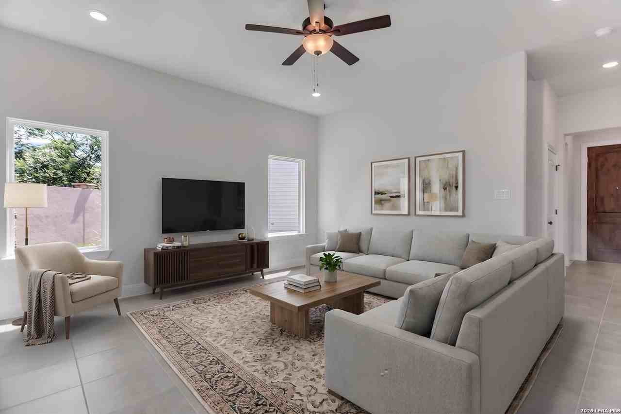 600 Park Cir - Photo 4 of 31