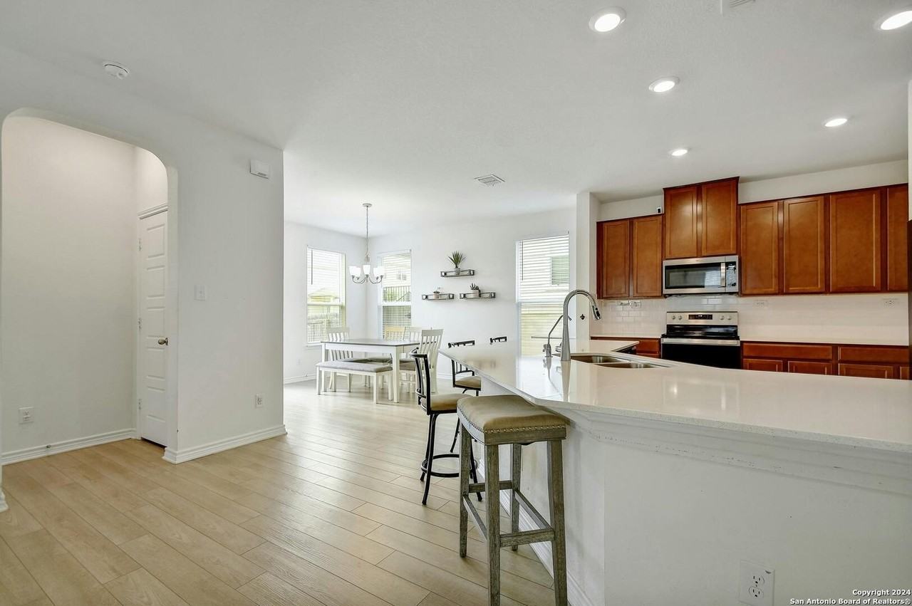 11214 Plaudit - Photo 7 of 25