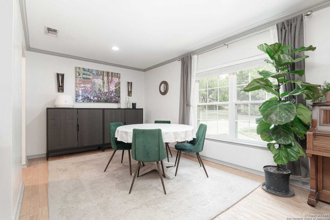 2902 Sir Phillip Dr - Photo 7 of 15