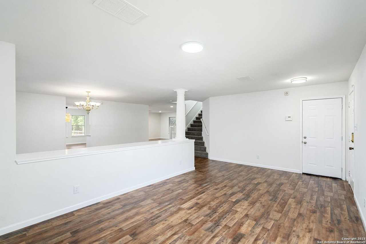7355 Daulton Rdg - Photo 4 of 30