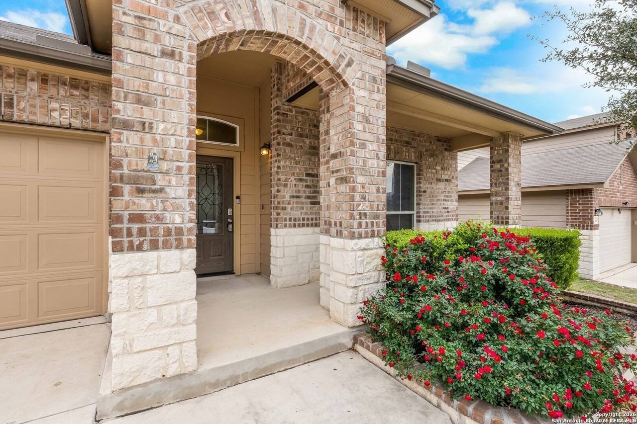 428 Kings Way - Photo 2 of 29