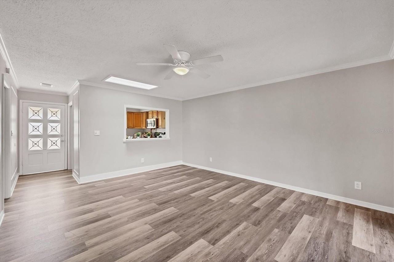 2403 Aspinwall St - Photo 7 of 26