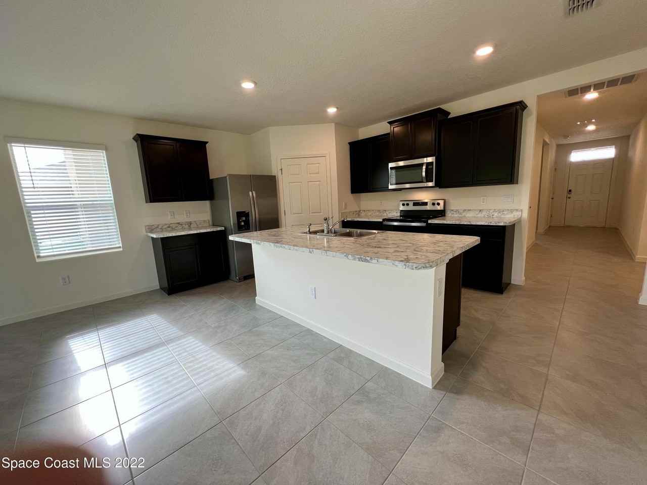 3400 Burrowing Owl Dr - Photo 5 of 32