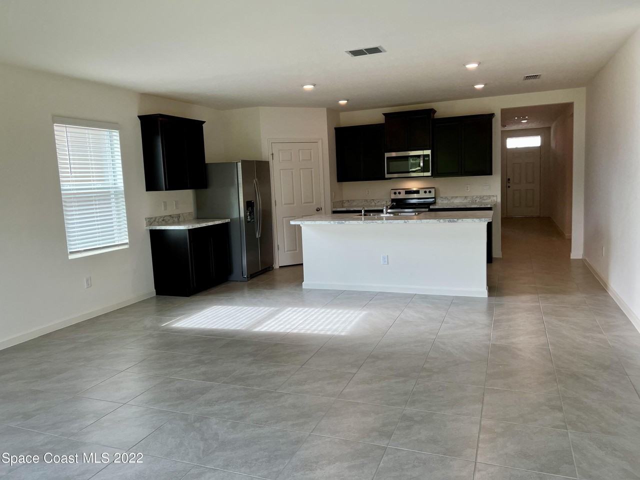 3400 Burrowing Owl Dr - Photo 7 of 32