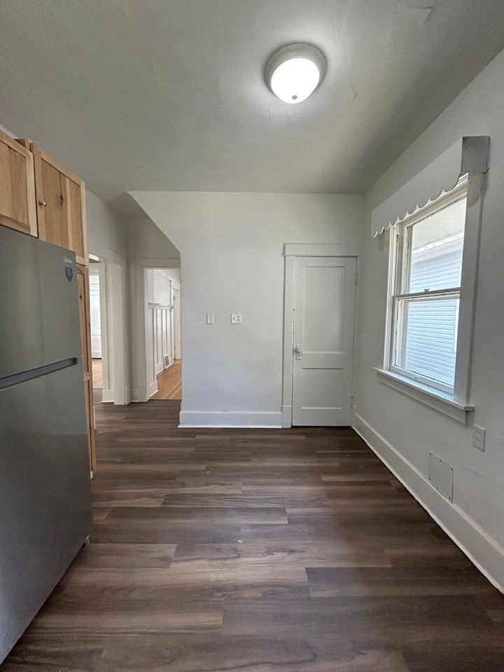 1944 S 11th St - Photo 4 of 26