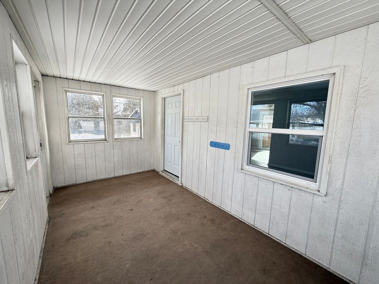 2321 W Main St - Photo 7 of 28