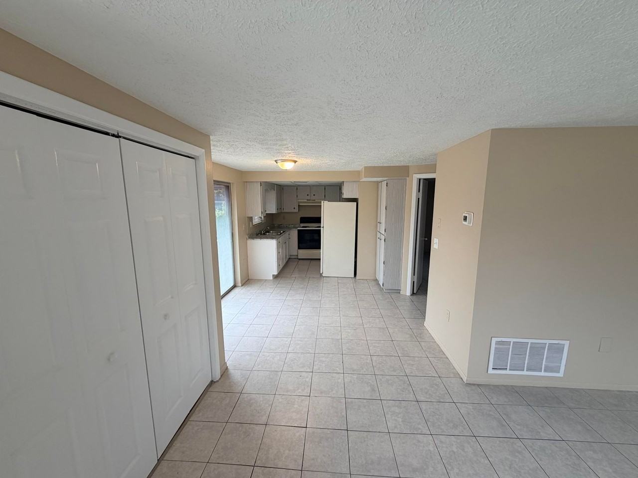 6330 Pennsylvania Ave - Photo 6 of 20