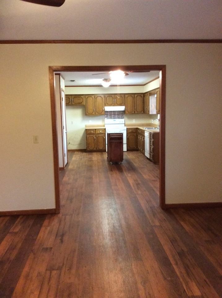 2835 Cypress Dr - Photo 3 of 7