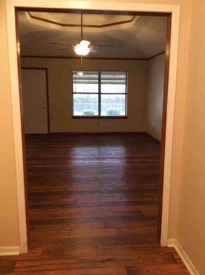 2835 Cypress Dr - Photo 4 of 7