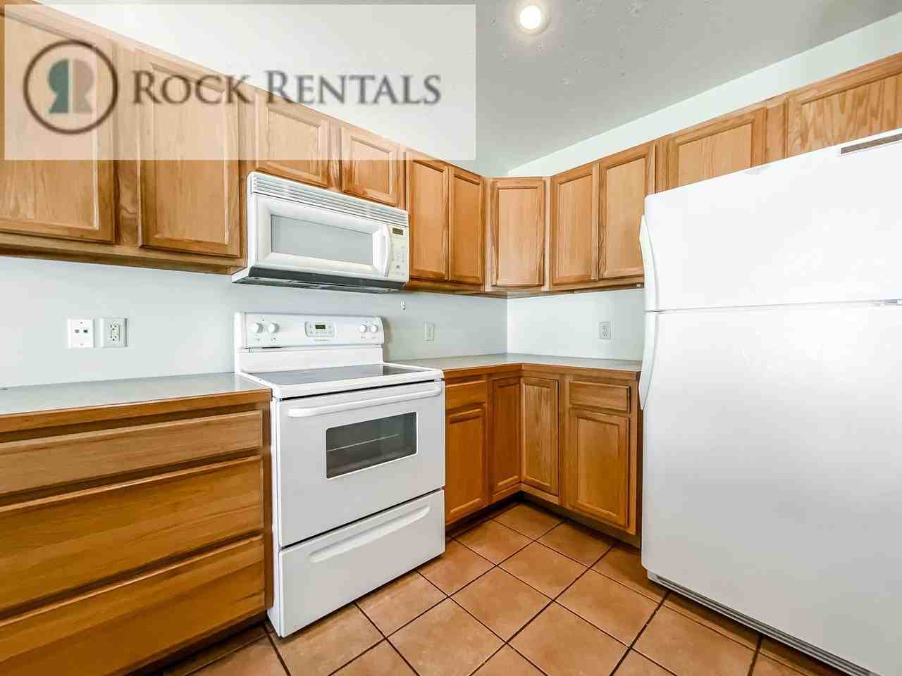 3400 Amanda St - Photo 3 of 13
