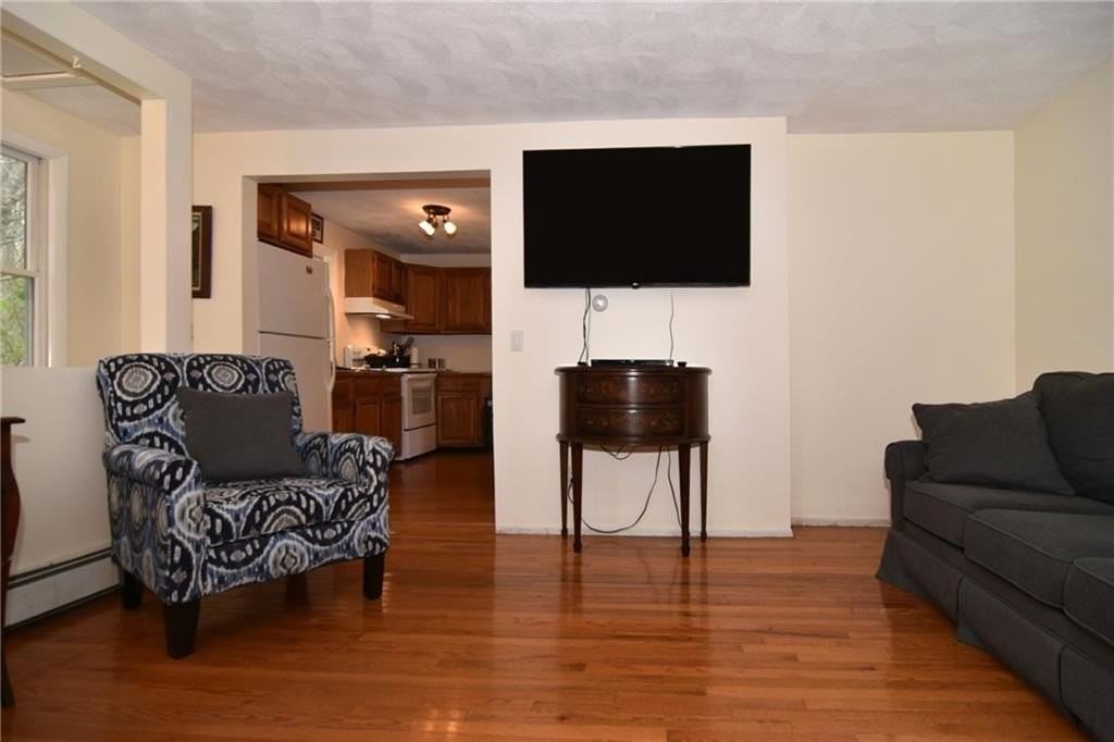 390 Pendar Rd - Photo 6 of 21