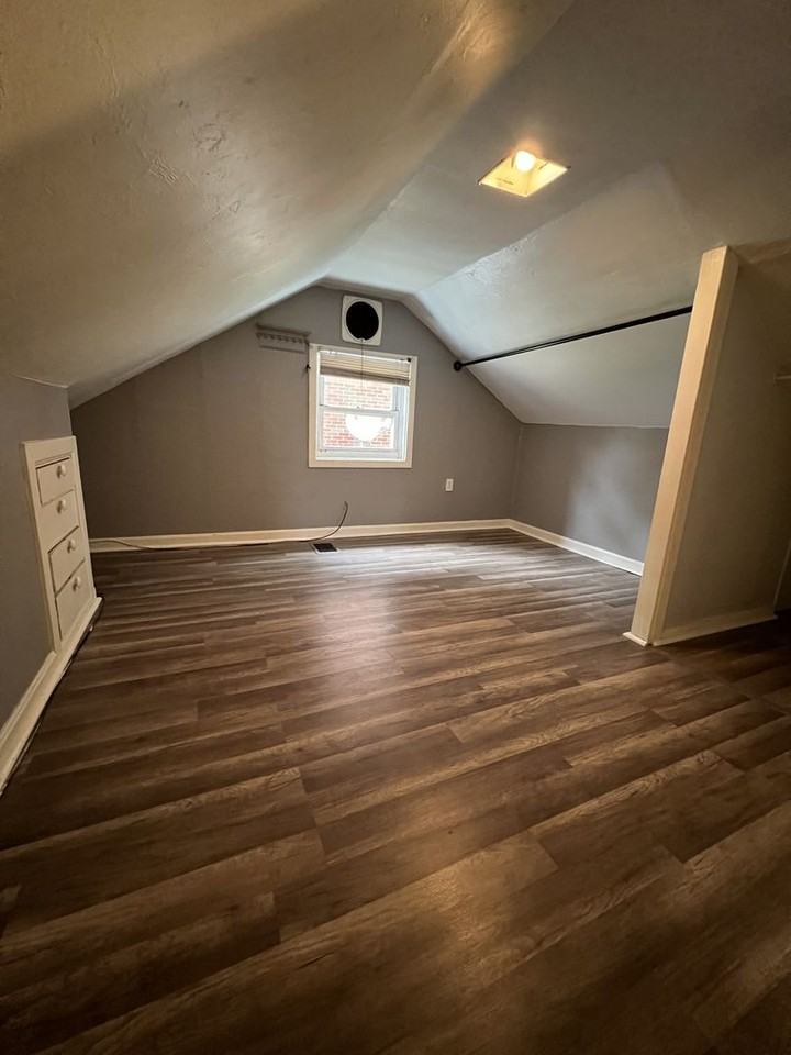 2901 Leola Ave - Photo 2 of 20