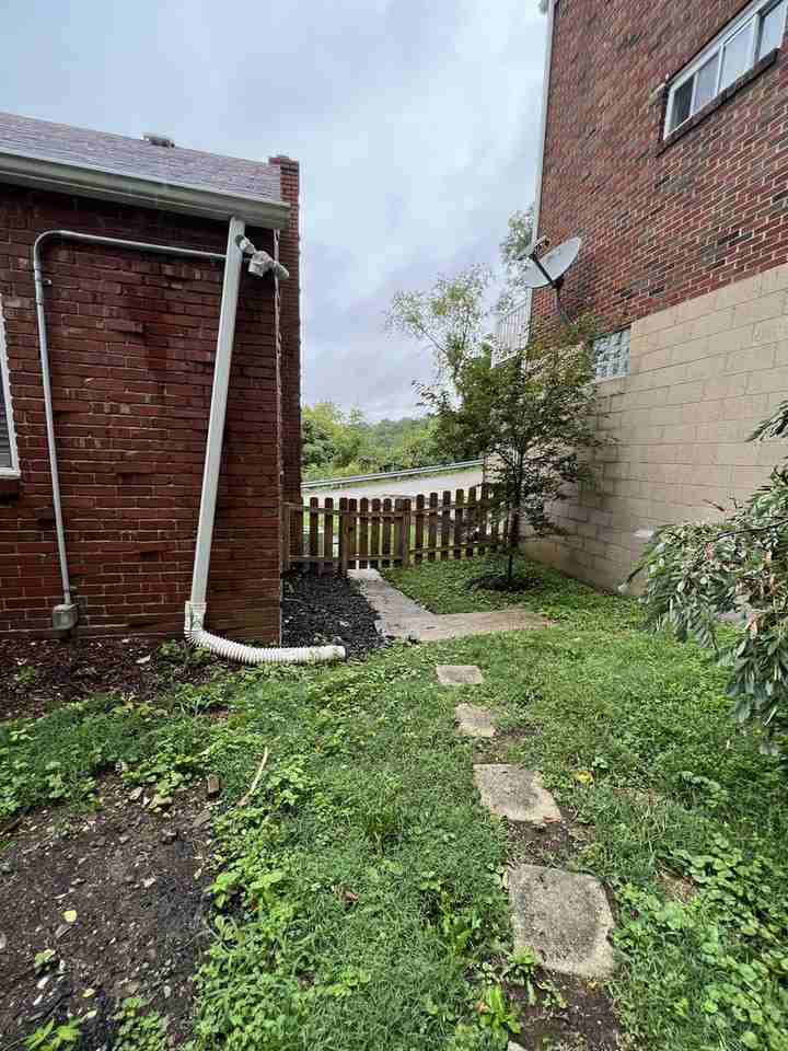 2901 Leola Ave - Photo 4 of 20