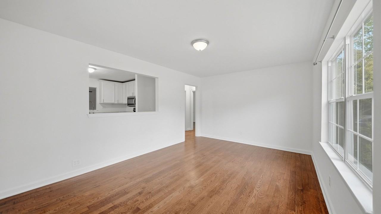 3955 Birmingham Dr - Photo 3 of 22
