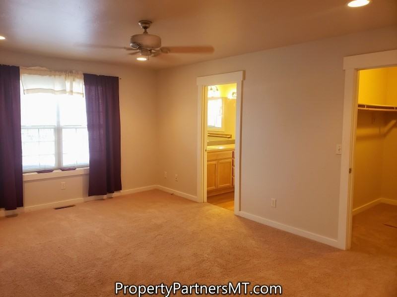 705 N Aster Ave - Photo 4 of 13