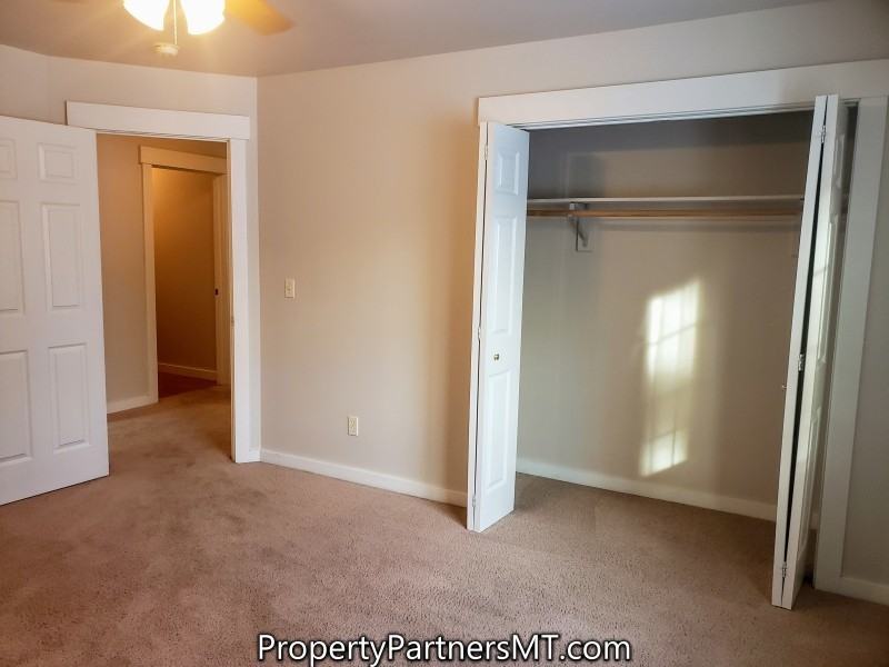 705 N Aster Ave - Photo 7 of 13