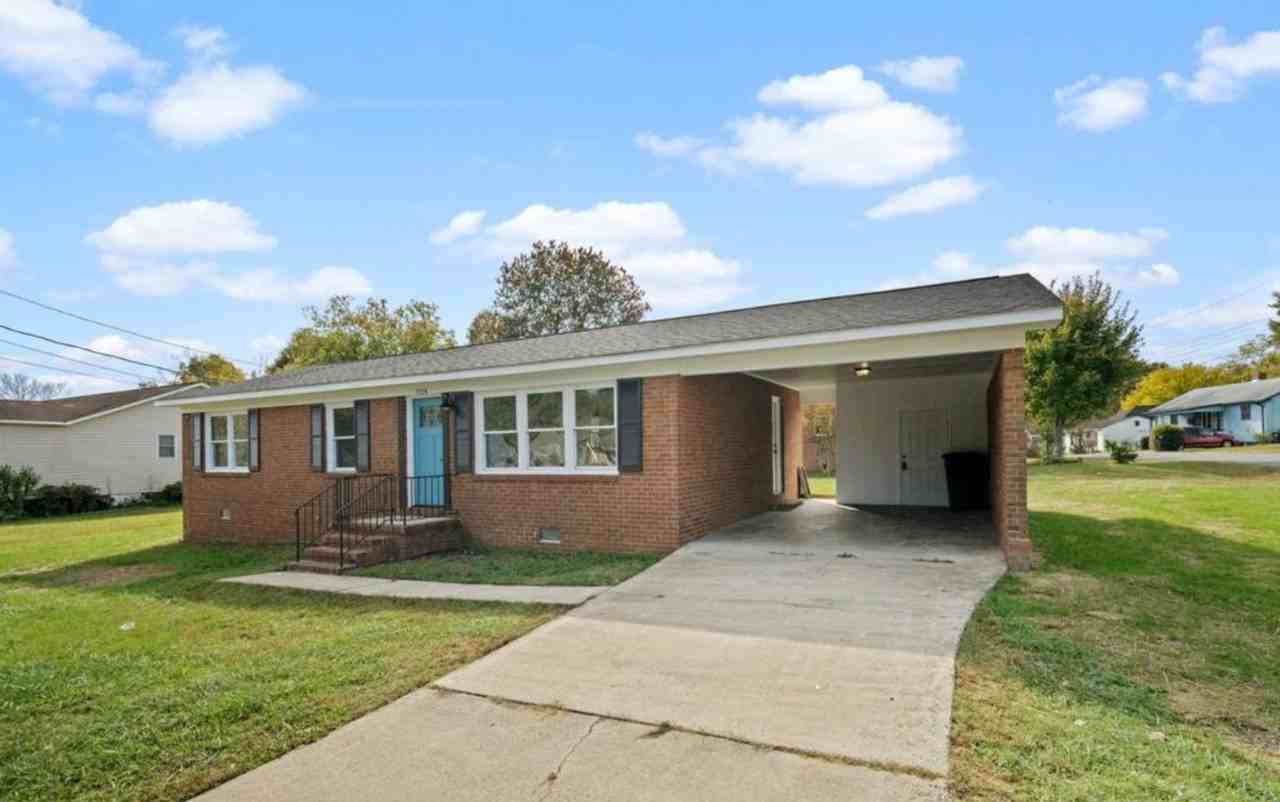1124 Jackson St - Photo 3 of 23