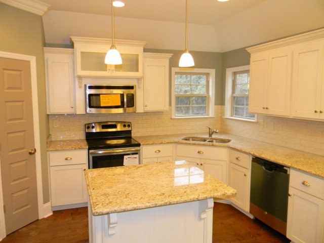 3919 Karaline Cir - Photo 4 of 21