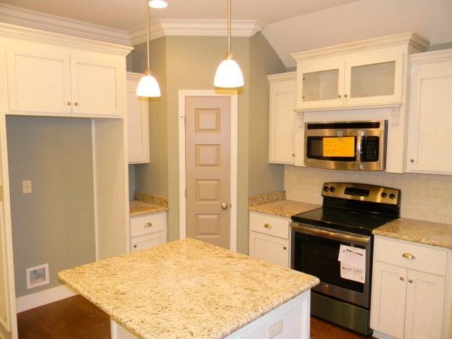 3919 Karaline Cir - Photo 5 of 21