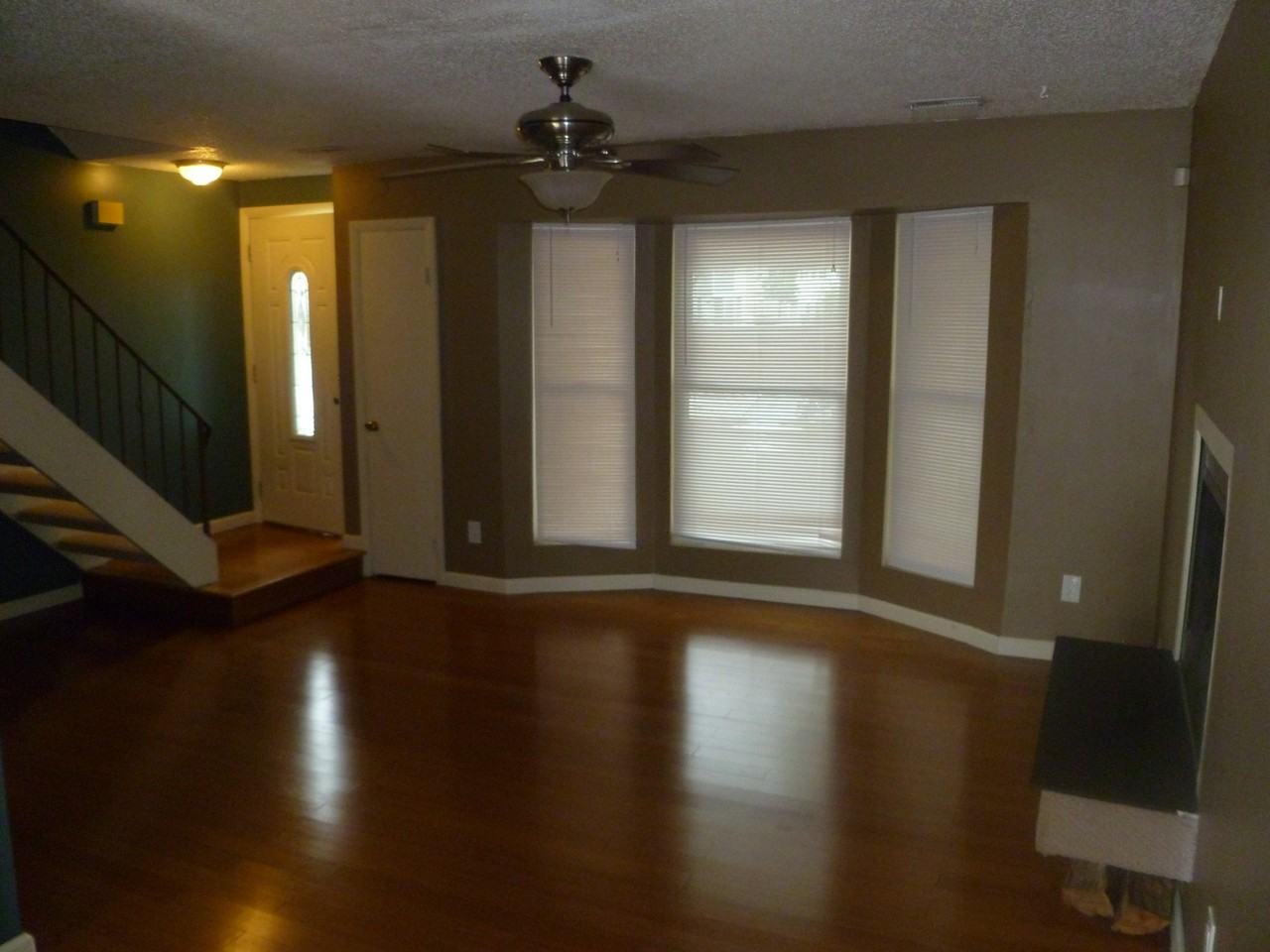 3560 Windmill Dr - Photo 6 of 6