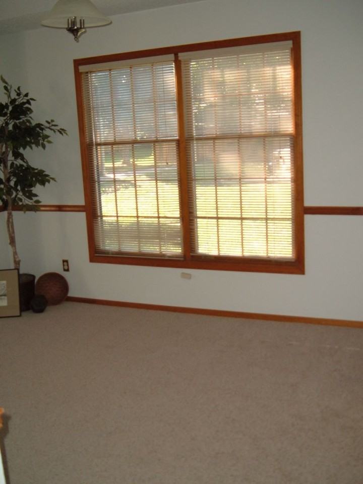 2215 Breckenridge Dr - Photo 6 of 11