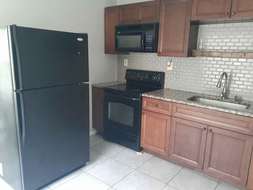 1710 N 21st St #1 - Photo 7 of 8