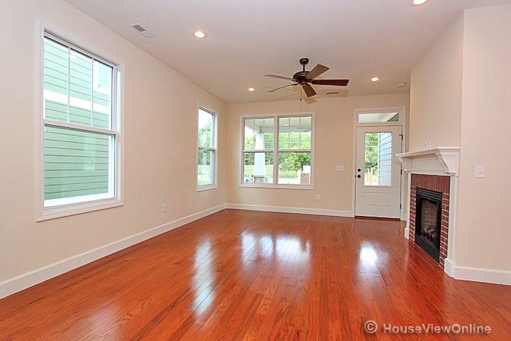 2977 Walden Blvd - Photo 4 of 23