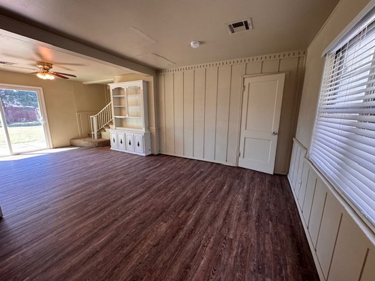 2916 Shirley Ln - Photo 2 of 13
