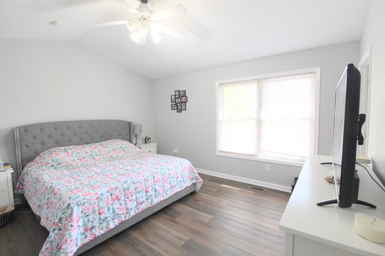 2919 Diamond Spring Ln - Photo 7 of 12