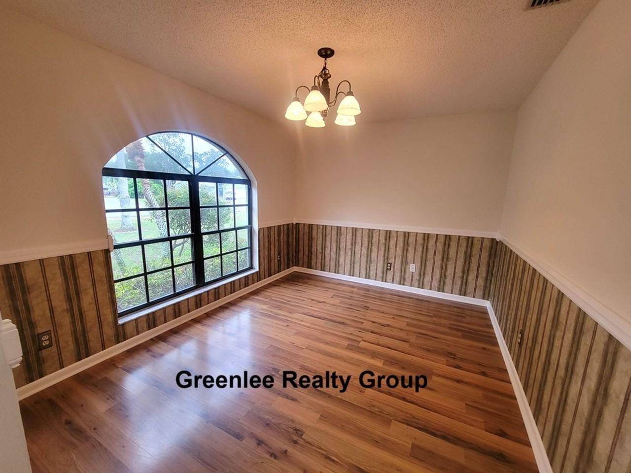 4201 Parkway Blvd - Photo 4 of 27