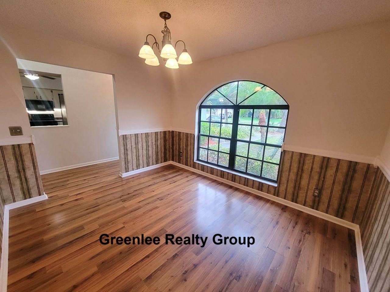 4201 Parkway Blvd - Photo 5 of 27