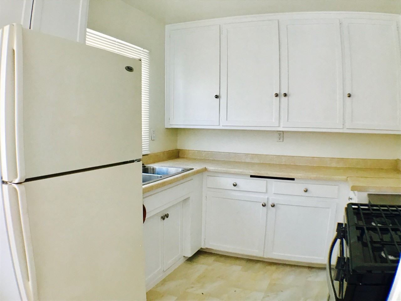 3737 W 177th St - Photo 5 of 10