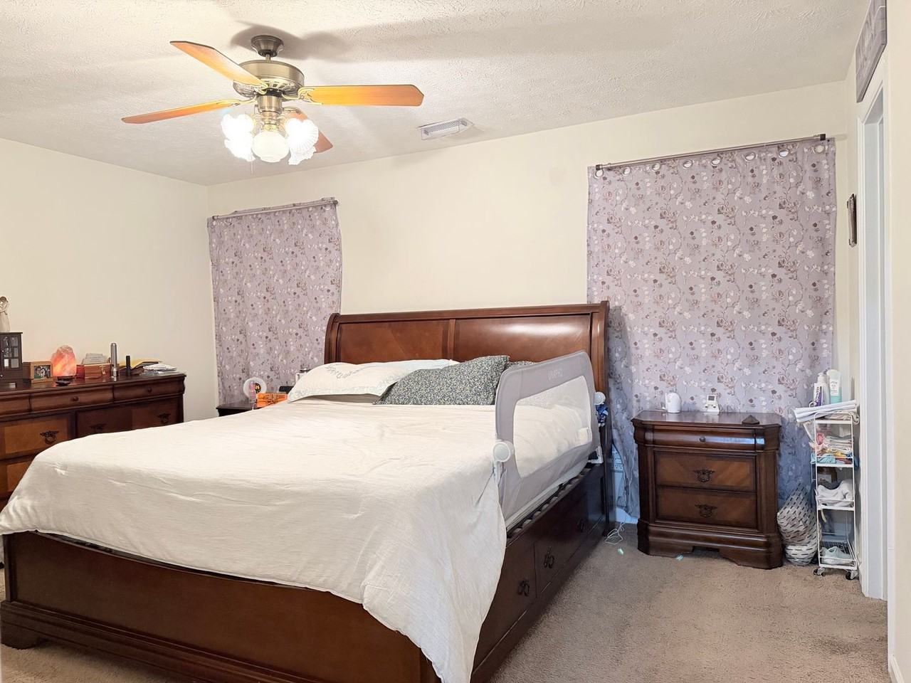 202 Sheffield Ln - Photo 4 of 12