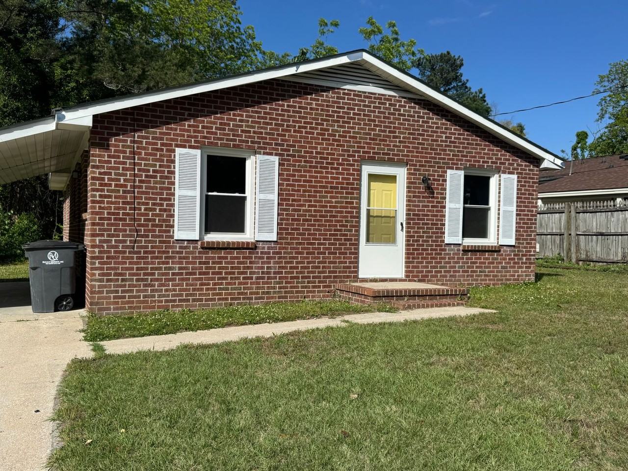823 Eastern Ave - Photo 2 of 8