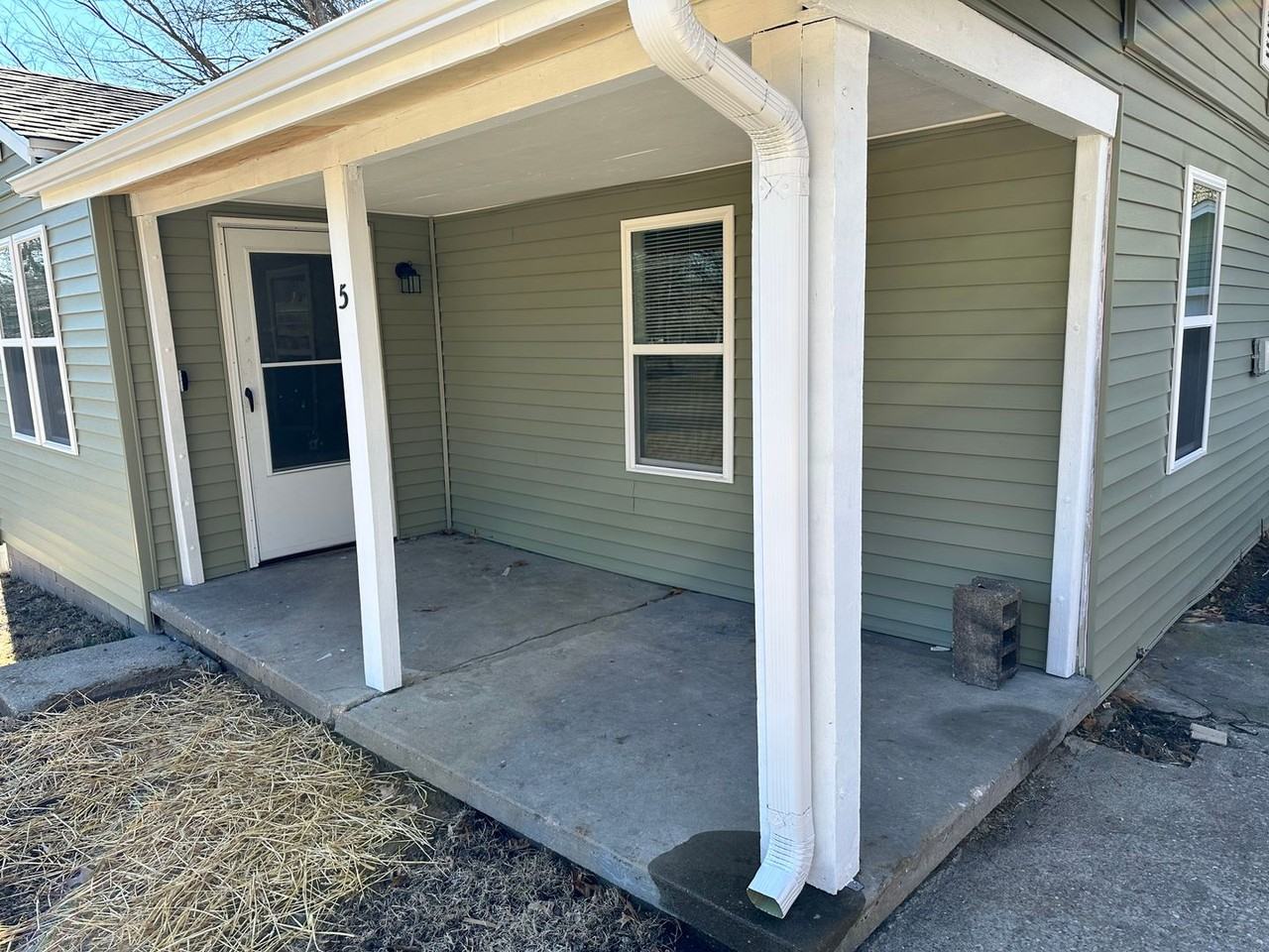 5 S Greenwood Ave - Photo 2 of 12