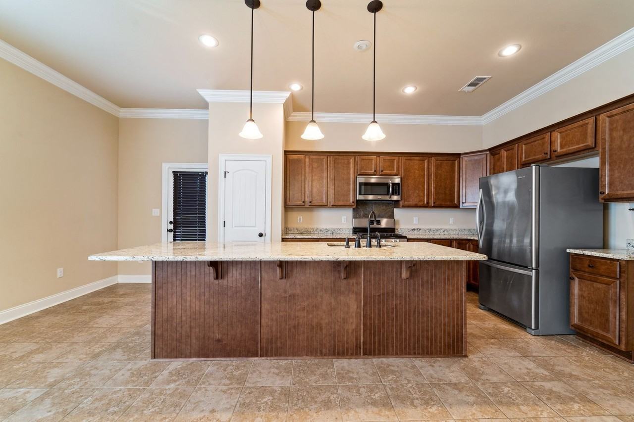 782 Serpentine Dr - Photo 7 of 21