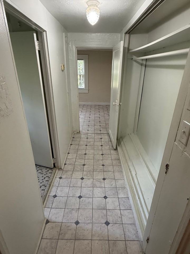 2706 Norris Rd - Photo 2 of 11