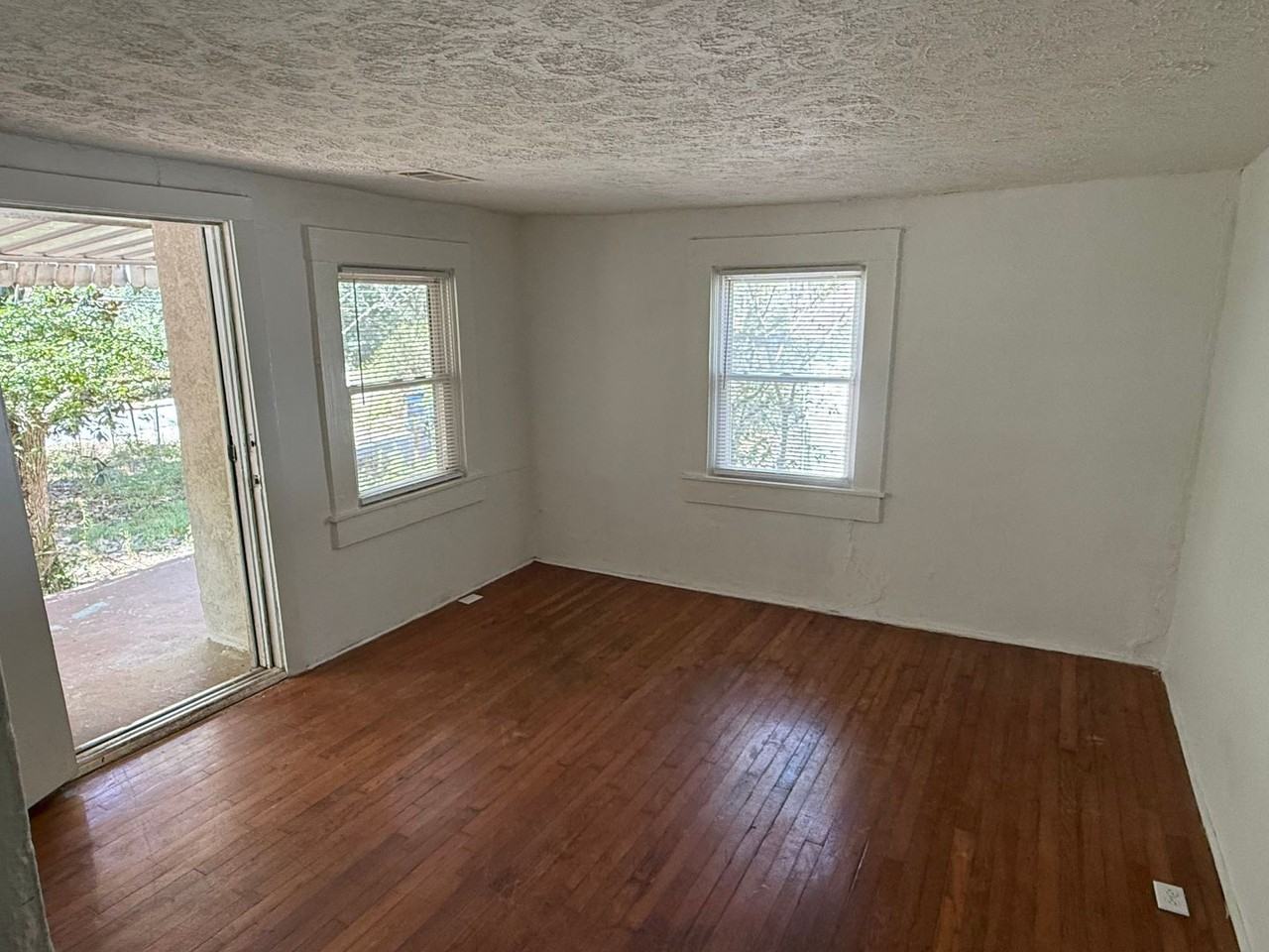 2706 Norris Rd - Photo 3 of 11