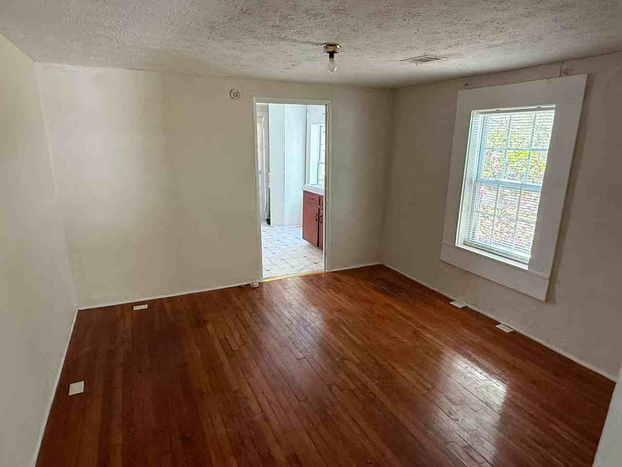 2706 Norris Rd - Photo 4 of 11