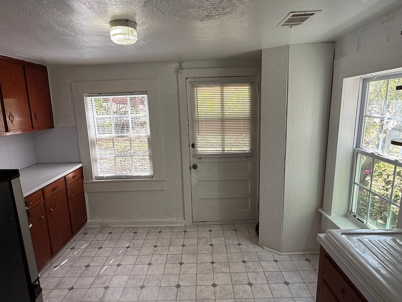 2706 Norris Rd - Photo 6 of 11