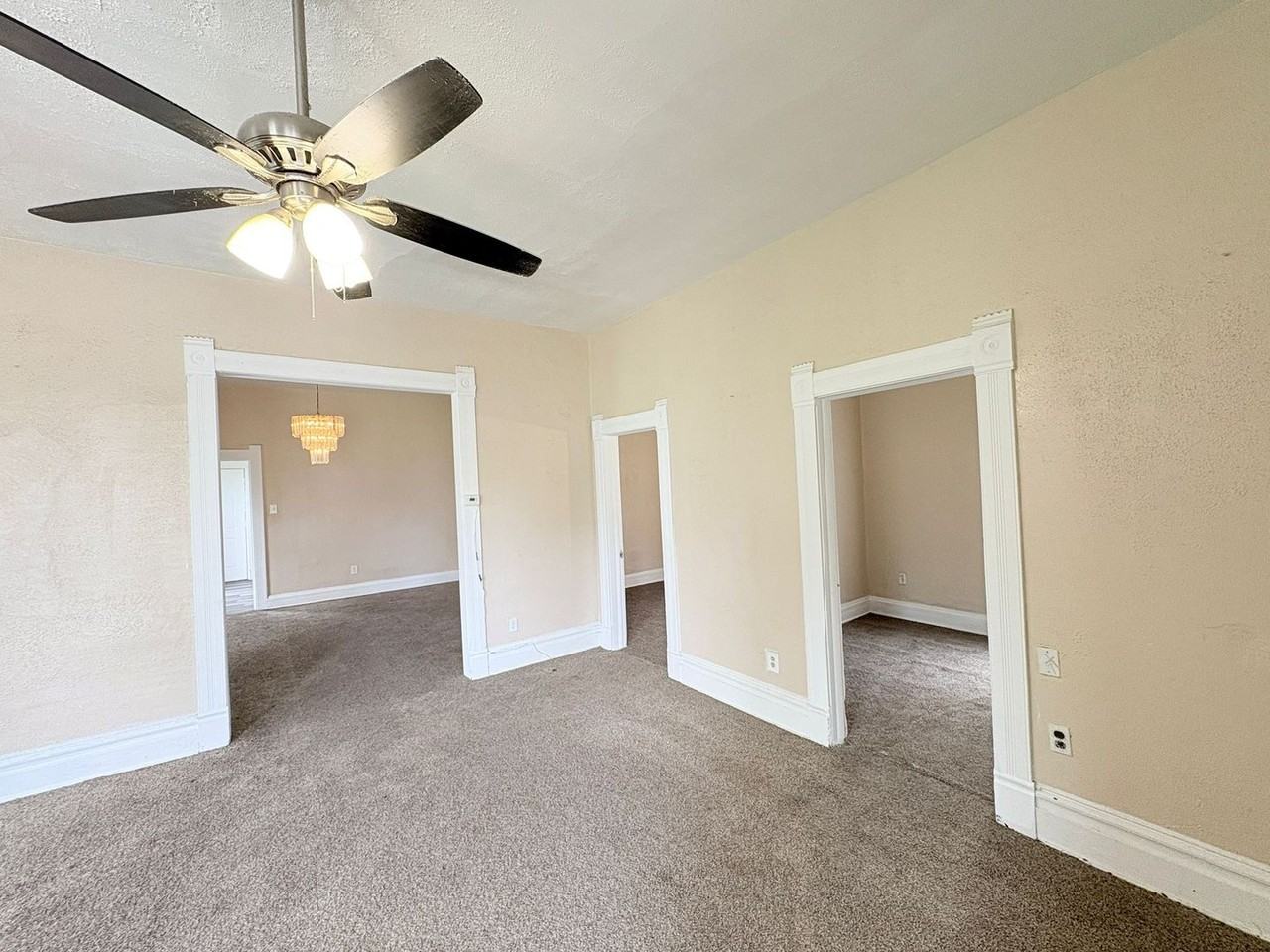 837 Avondale Ave - Photo 3 of 16