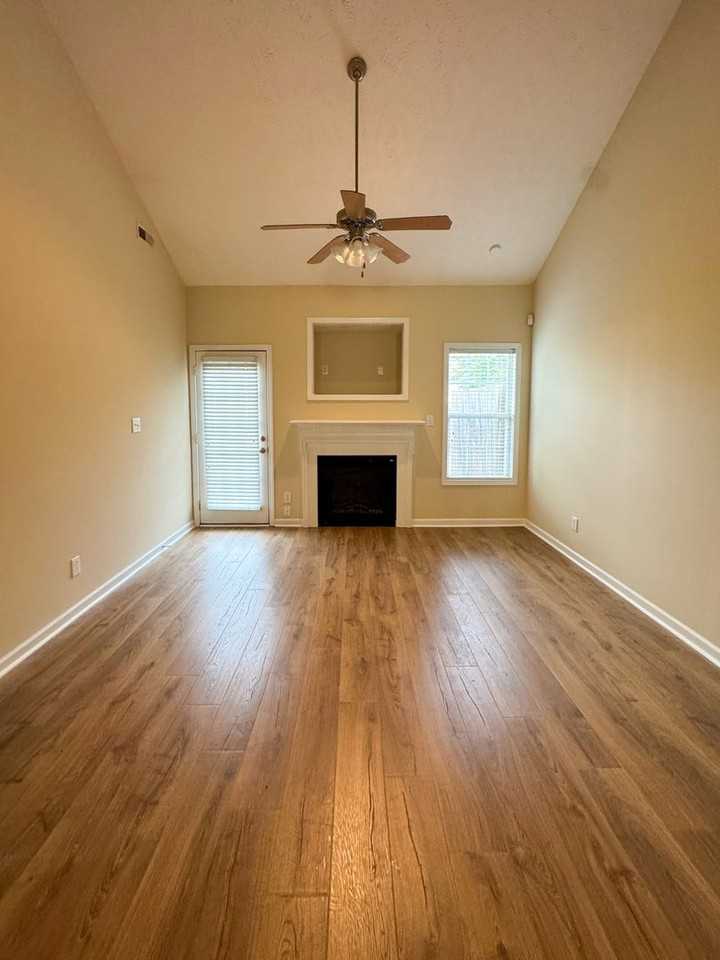 3060 Candlelight Dr - Photo 2 of 21