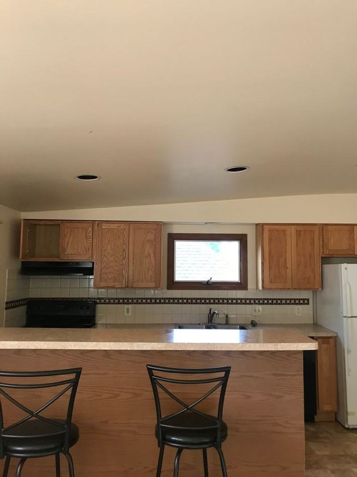1212 Willard - Photo 3 of 9