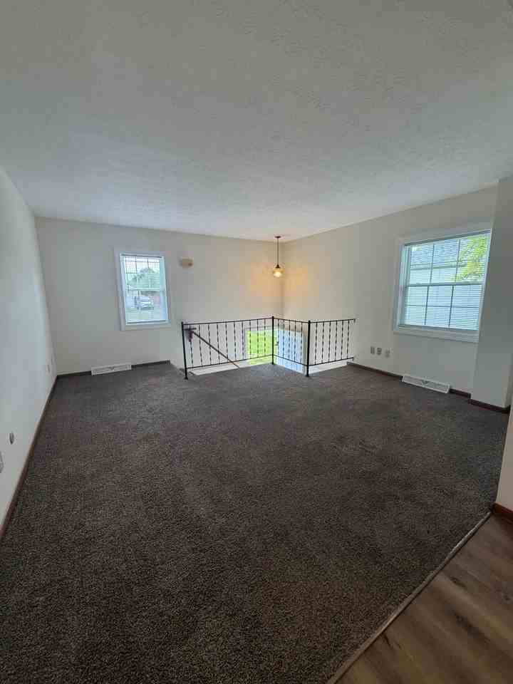 1101 Stratford St - Photo 2 of 12