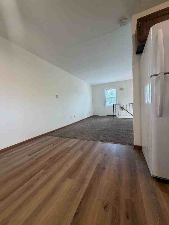 1101 Stratford St - Photo 6 of 12