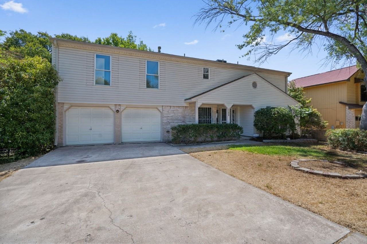 11809 Eubank Dr - Photo 2 of 36