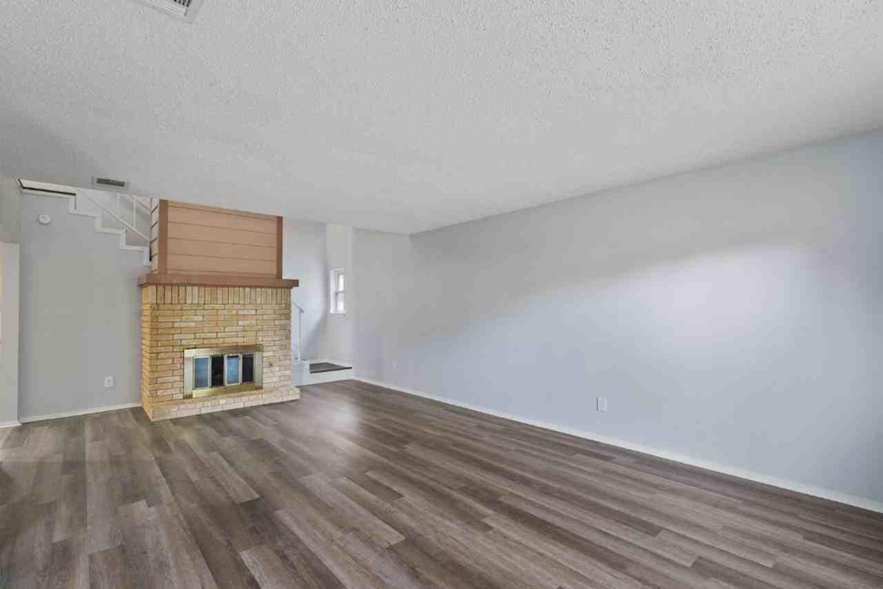 11809 Eubank Dr - Photo 5 of 36