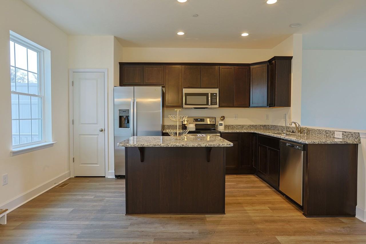 185 Holstein Dr - Photo 4 of 10
