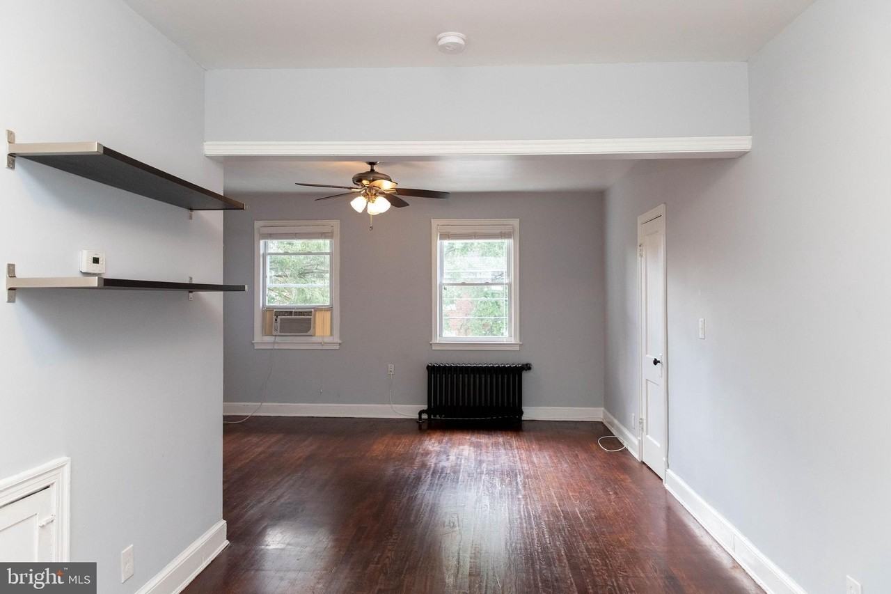 3935 9th St Ne #2 - Photo 3 of 22